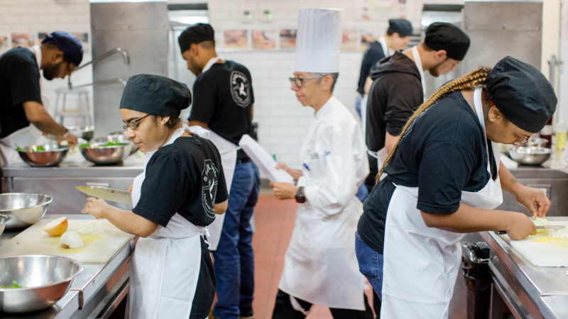 (Română) Termeni de referință pentru selectarea unui profesor în cadrul laboratorului bucătărie cadrul proiectului ”Laboratorul profesional pentru tinerii cu CES”